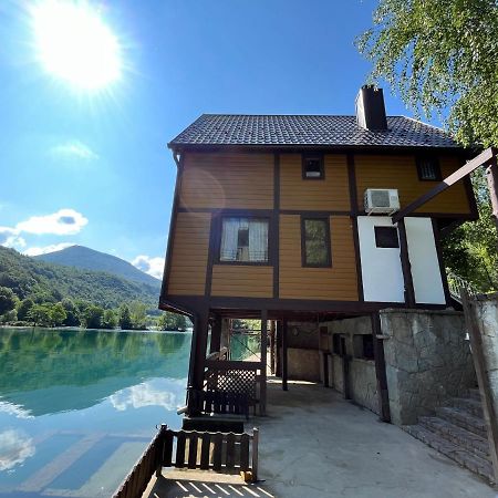 Rooms And Apartments Neron Bihac Lohovo Exterior photo