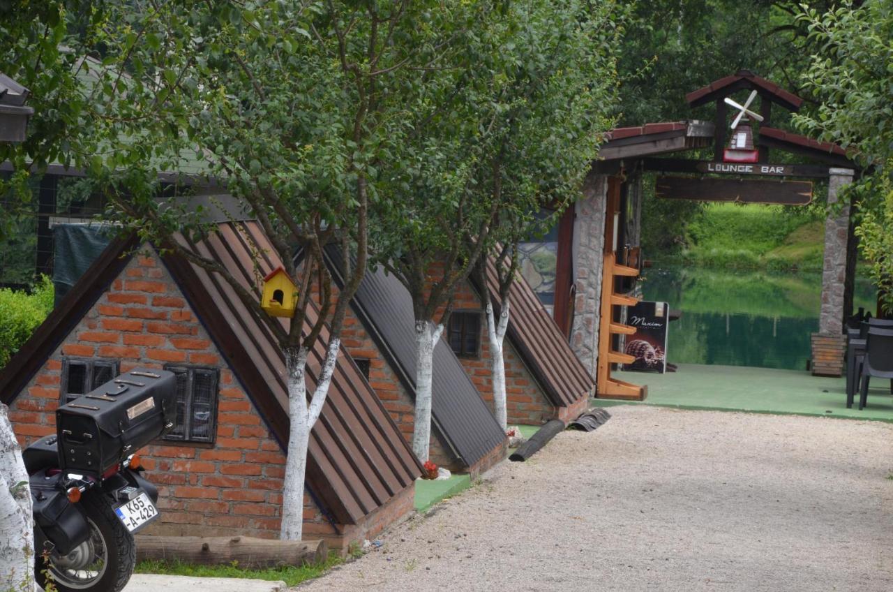 Rooms And Apartments Neron Bihac Lohovo Exterior photo