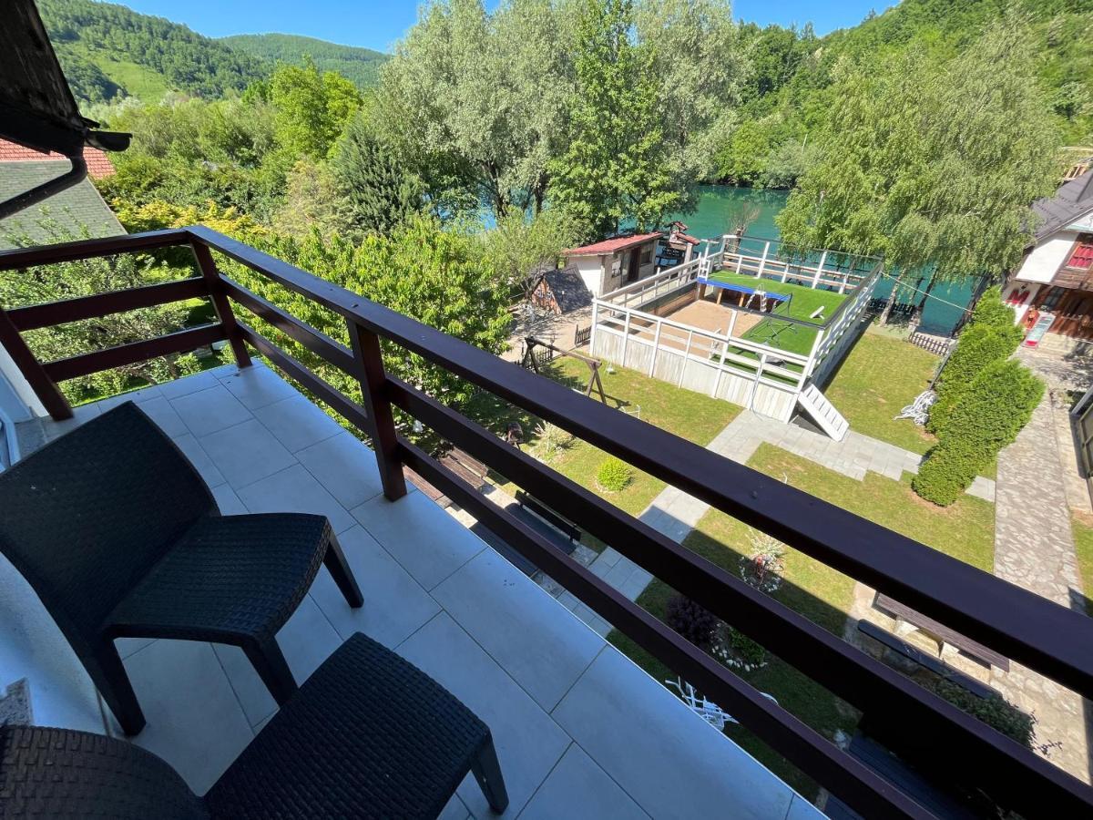 Rooms And Apartments Neron Bihac Lohovo Exterior photo