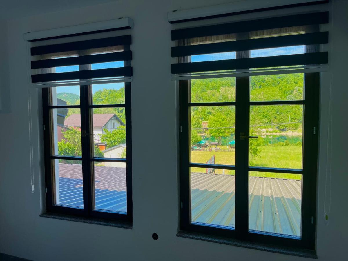 Rooms And Apartments Neron Bihac Lohovo Exterior photo