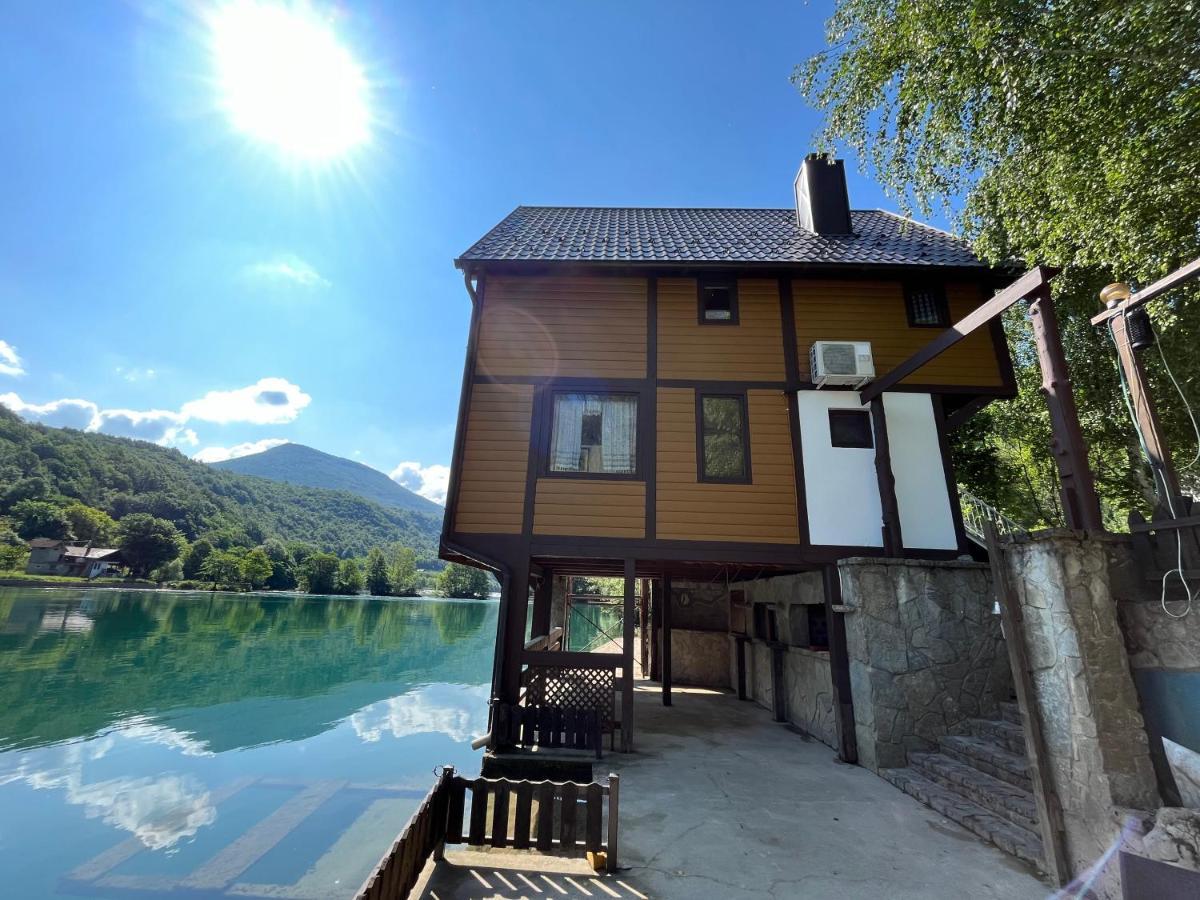 Rooms And Apartments Neron Bihac Lohovo Exterior photo