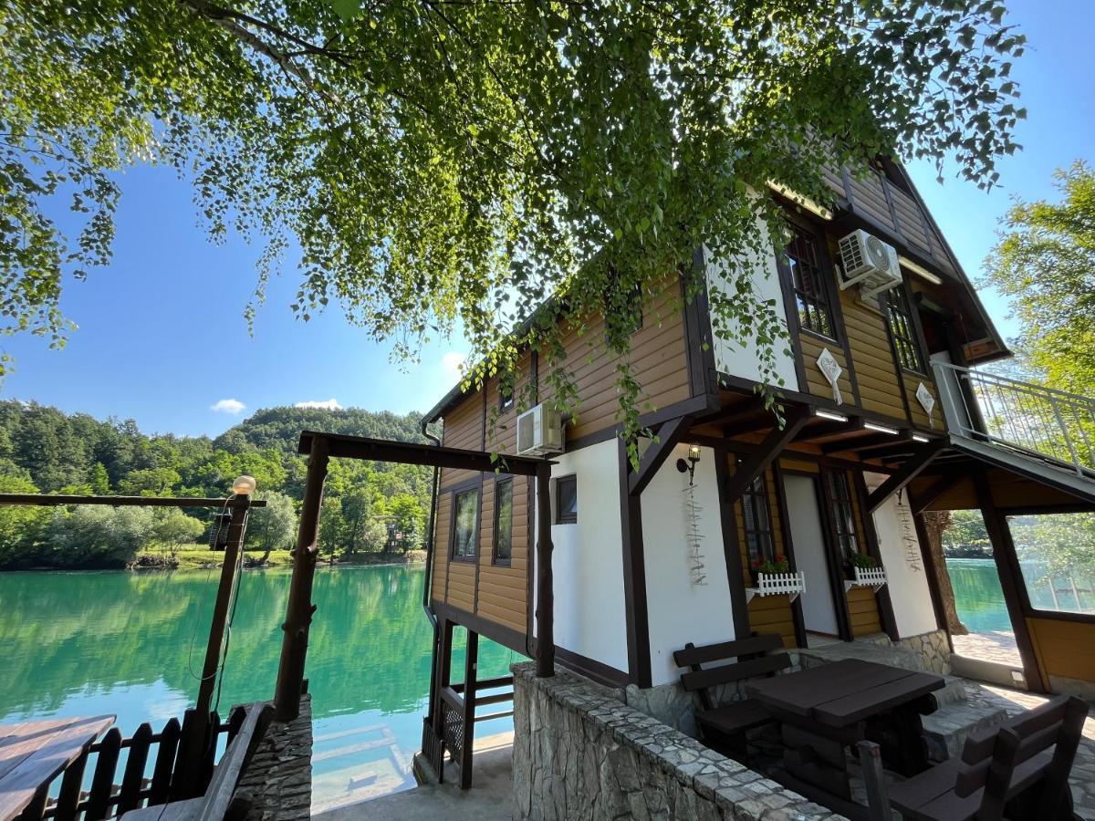 Rooms And Apartments Neron Bihac Lohovo Exterior photo
