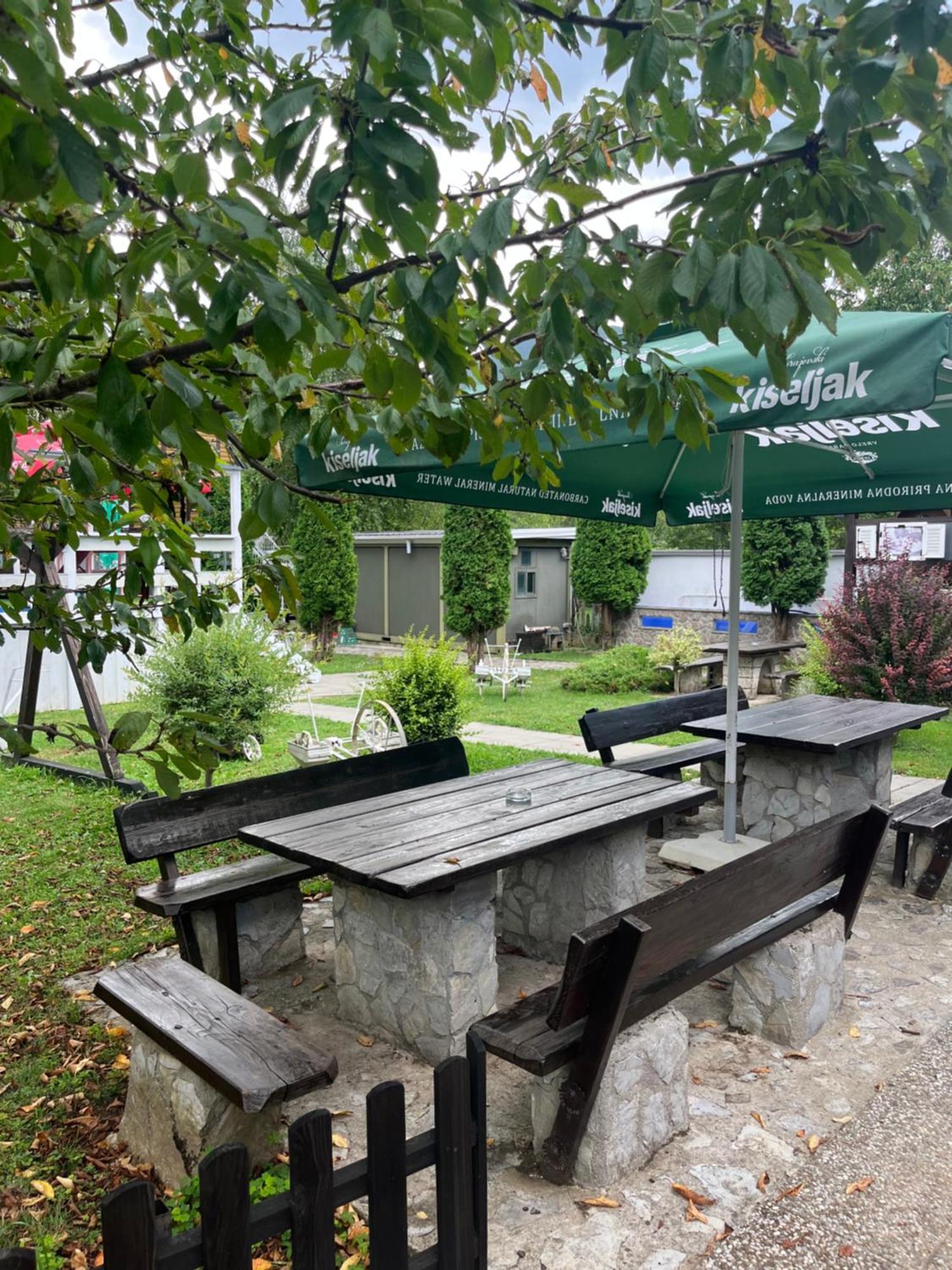 Rooms And Apartments Neron Bihac Lohovo Exterior photo