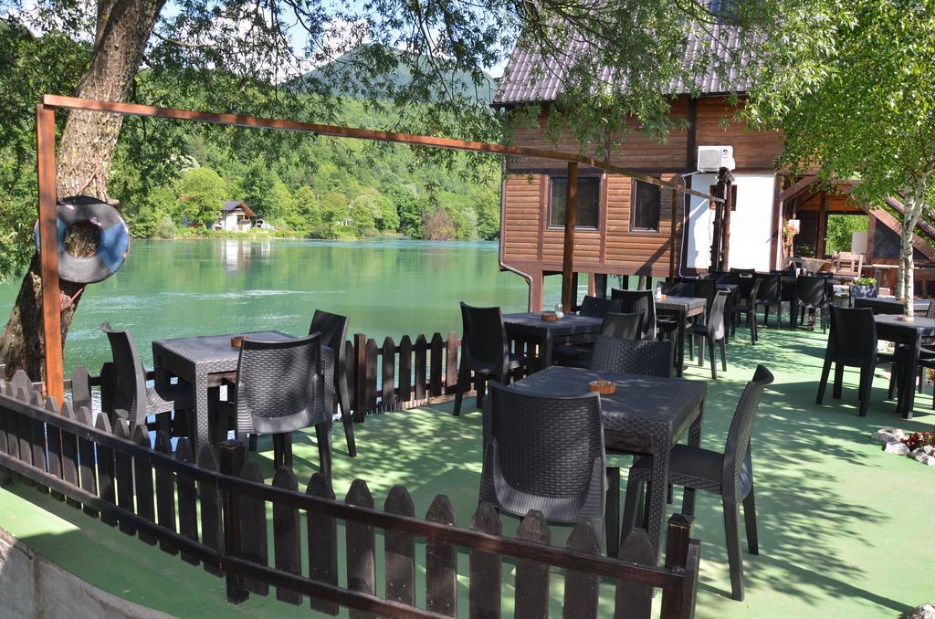 Rooms And Apartments Neron Bihac Lohovo Exterior photo