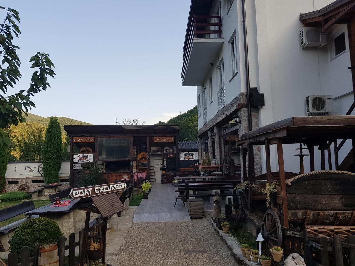 Rooms And Apartments Neron Bihac Lohovo Exterior photo